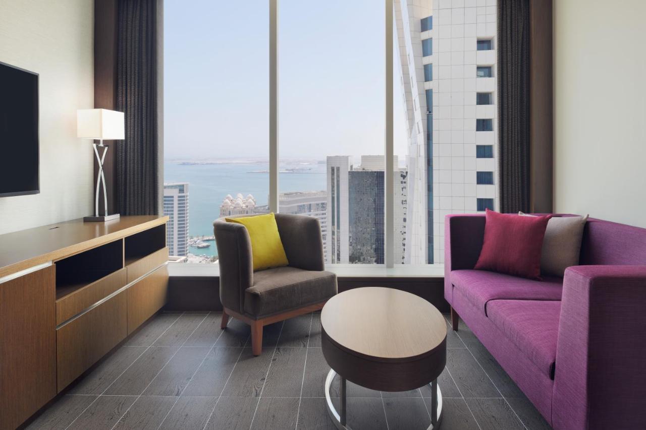 Delta Hotels By Marriott City Center الدوحة المظهر الخارجي الصورة Living room