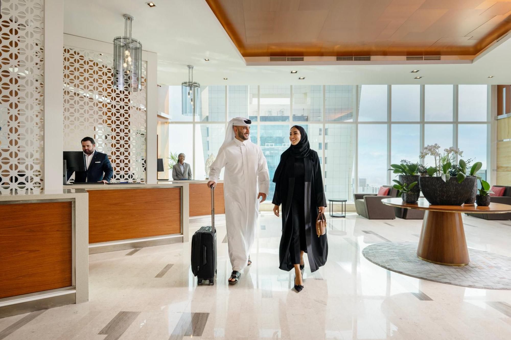 Delta Hotels By Marriott City Center الدوحة المظهر الخارجي الصورة The lobby of the hotel